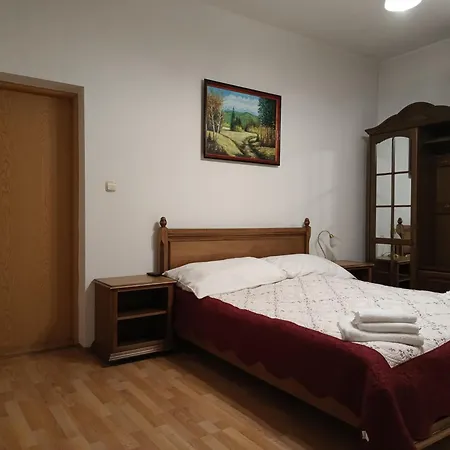 токай Отель *